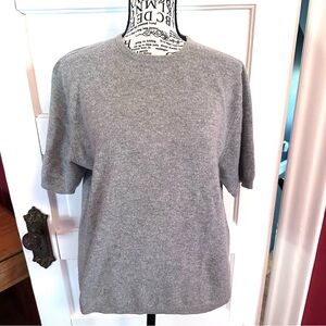 🩶NWOT Grey Cashmere Short Sleeved Sweater, size Large